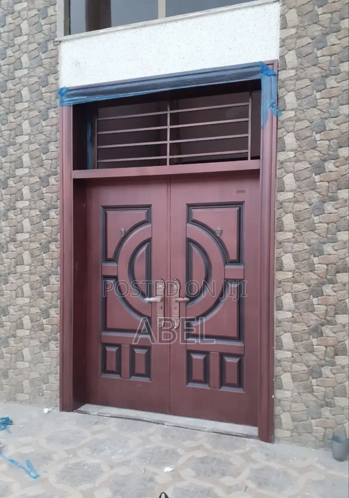 -Victor Doors-Waterproof – ከዝናብ የማይጎዳ