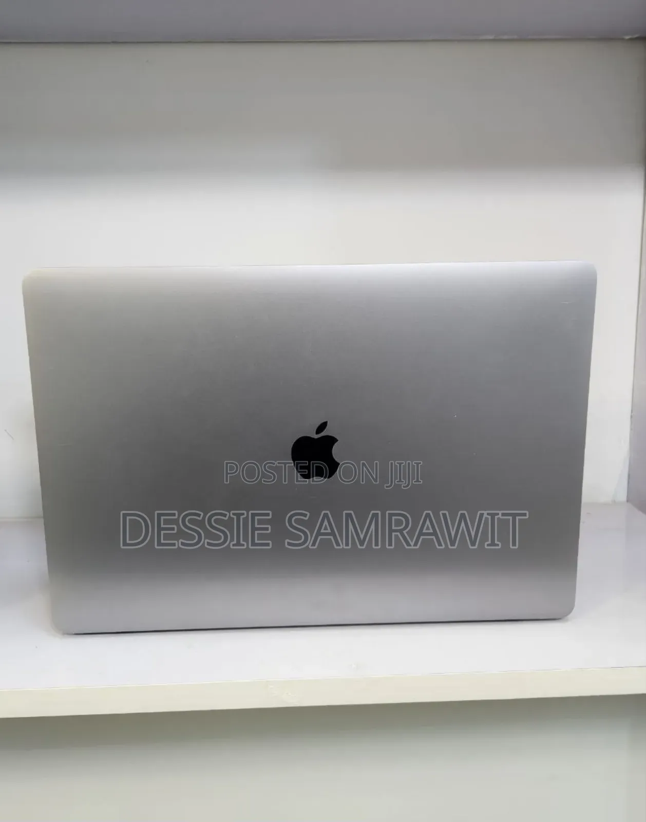 New Laptop Apple MacBook Pro 2018 32GB Intel Core i9 SSD 512GB