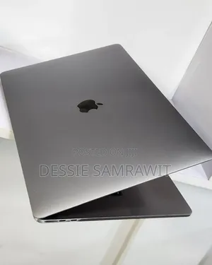 New Laptop Apple MacBook Pro 2018 32GB Intel Core i9 SSD 512GB