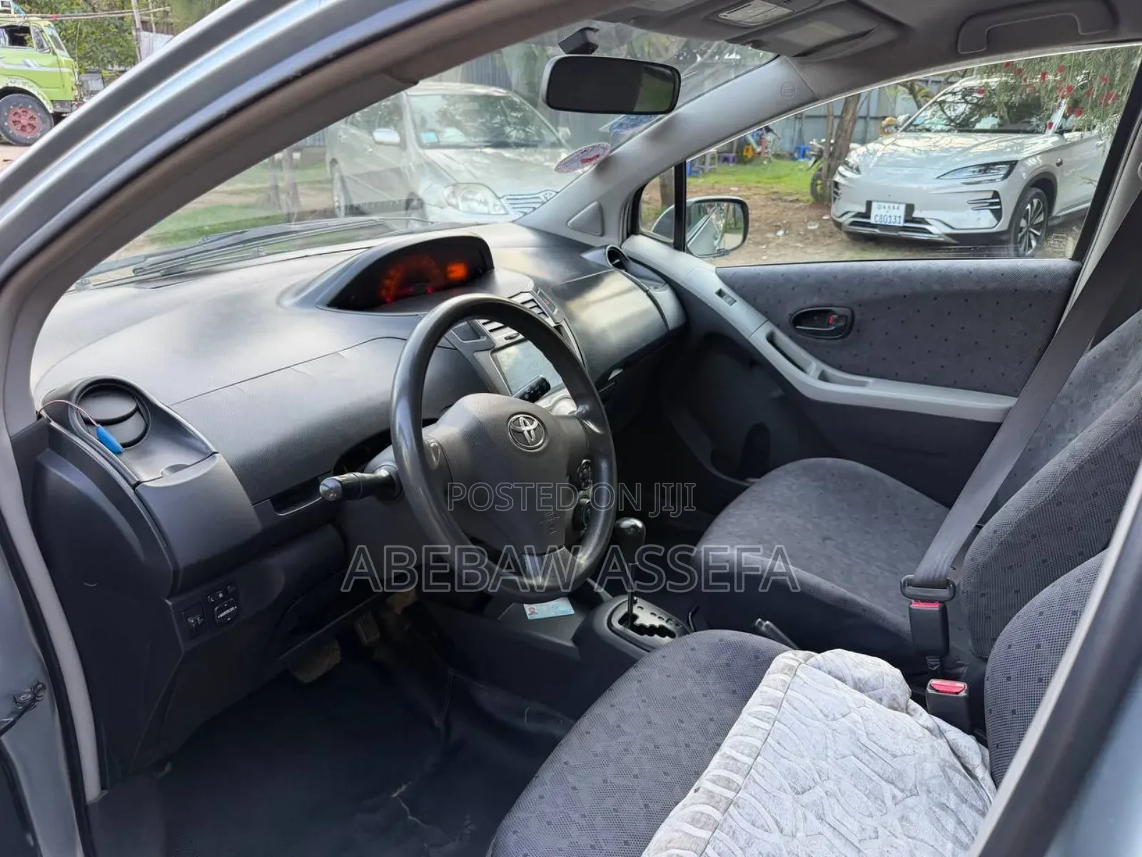 Toyota Yaris 2010 Silver