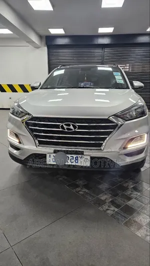 Hyundai Tucson 2019 Silver
