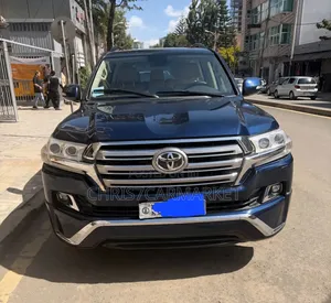 Toyota Land Cruiser 4.5 V8 VXR 2018 Blue