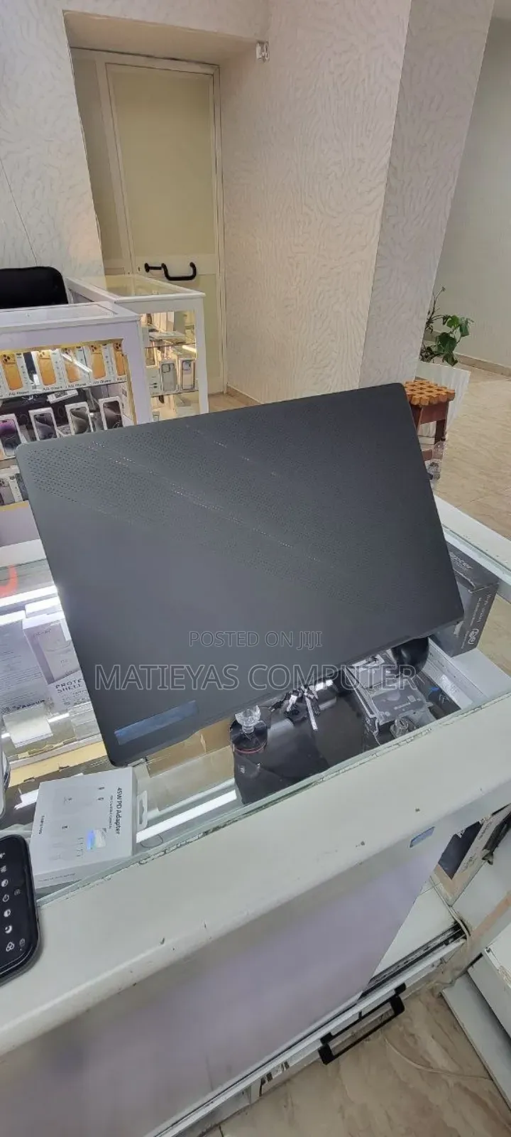 New Laptop Asus ROG Zephyrus G16 16GB Intel Core i7 SSD 512GB
