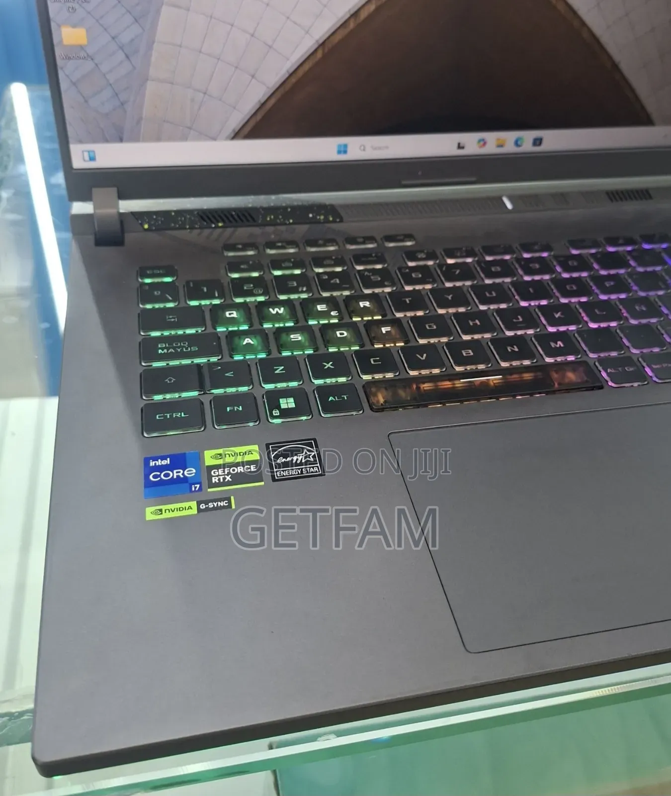 New Laptop Asus ROG Strix G15 16GB Nvidia SSD 1T