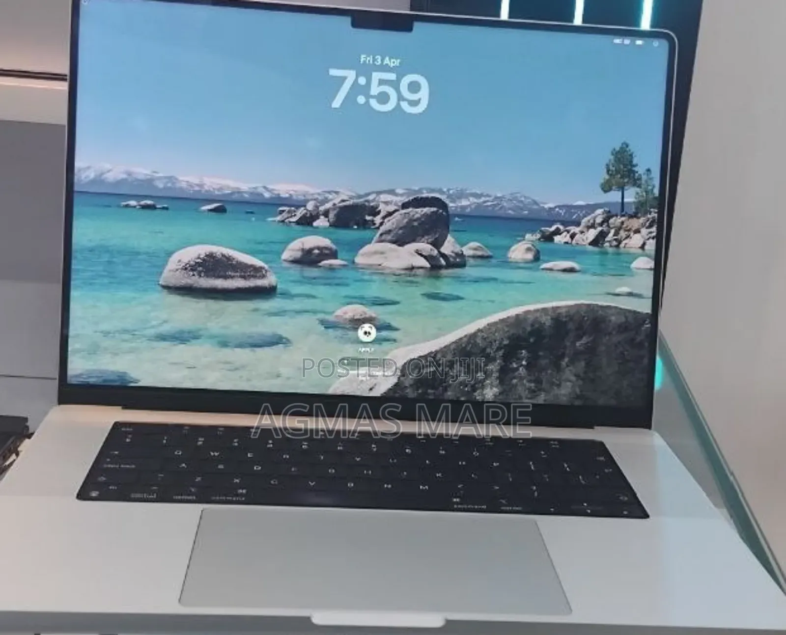 New Apple MacBook Pro 2023 M2 Max 16-inch 32GB Apple M1 Max SSD 1T