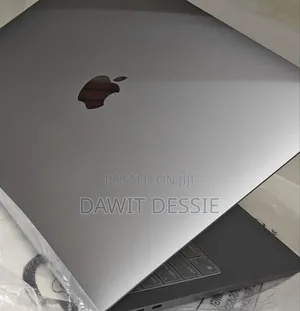 New Laptop Apple MacBook Pro M1 8GB Apple M1 SSD 256GB