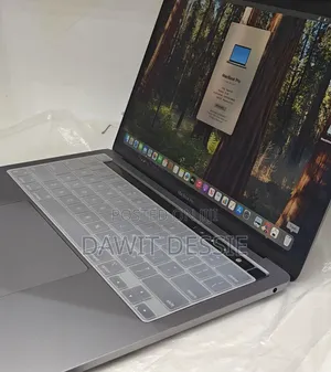 New Laptop Apple MacBook Pro M1 8GB Apple M1 SSD 256GB