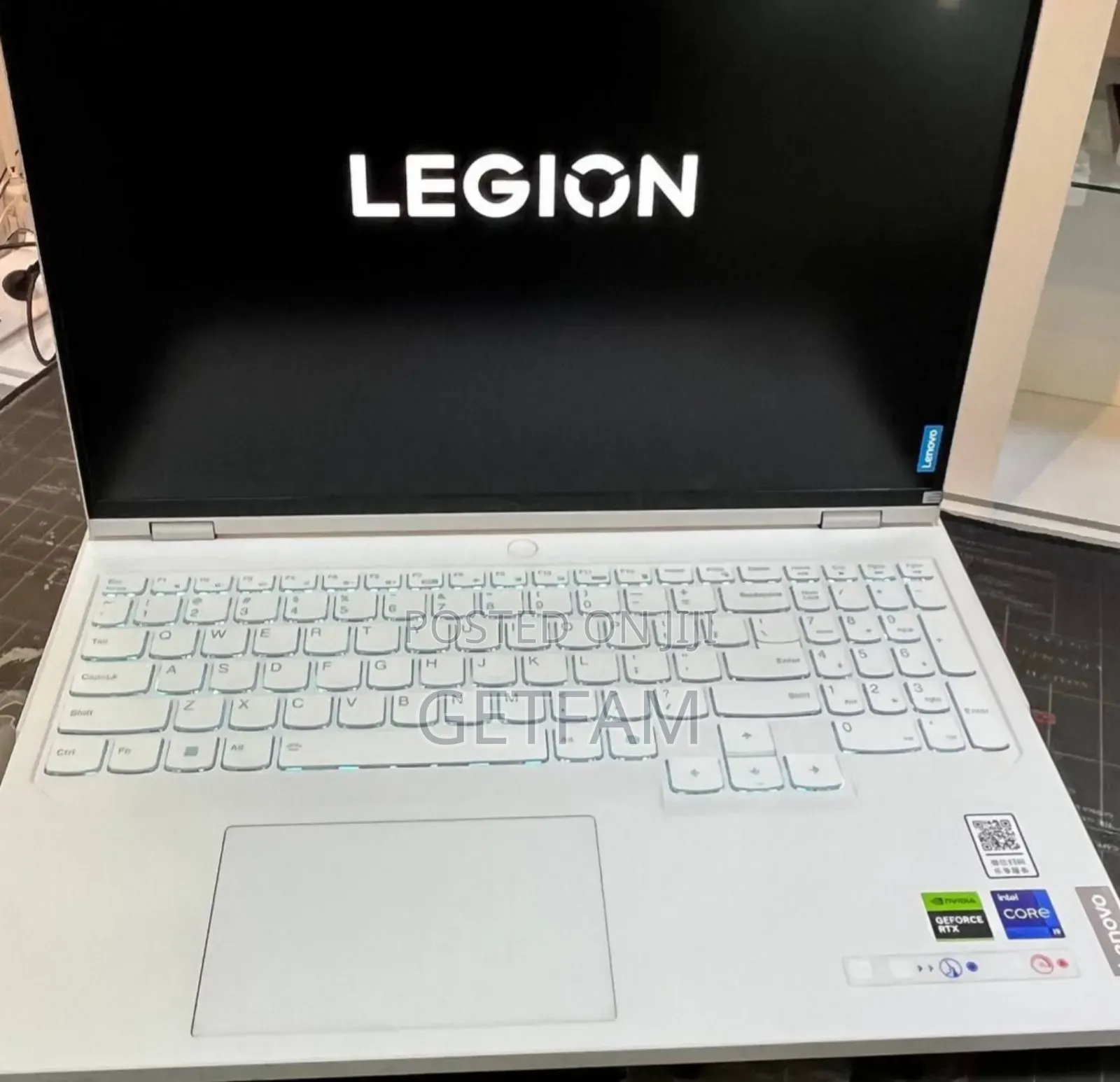 New Laptop Lenovo Ideapad 3 16GB Intel Core i5 SSD 4T