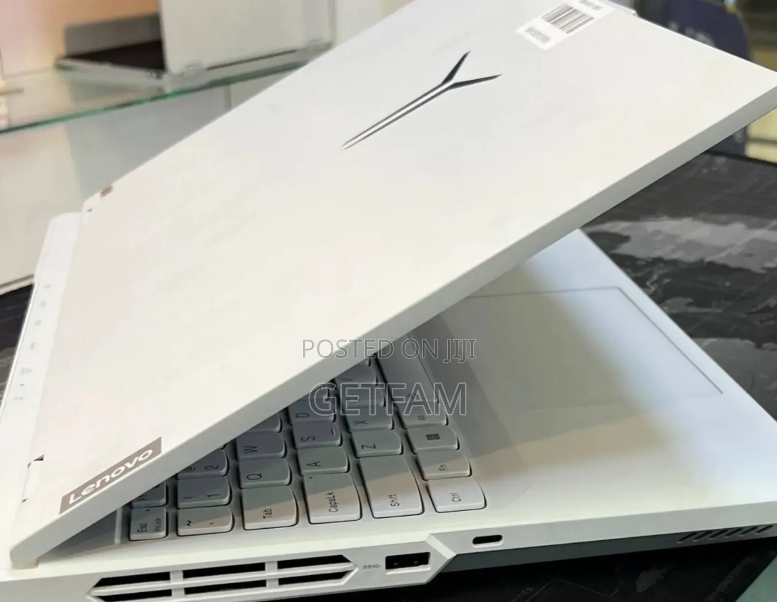 New Laptop Lenovo Ideapad 3 16GB Intel Core i5 SSD 4T