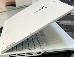 New Laptop Lenovo Ideapad 3 16GB Intel Core i5 SSD 4T