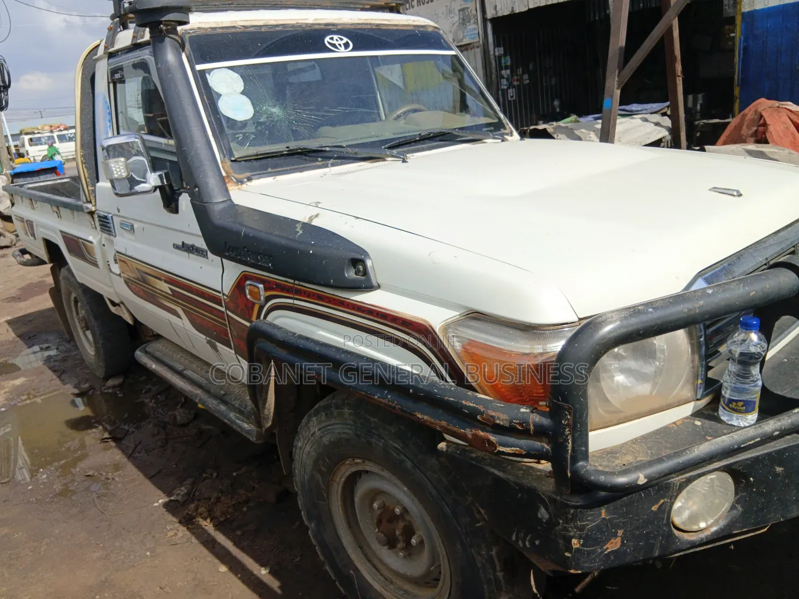 Toyota Land Cruiser 2016 White