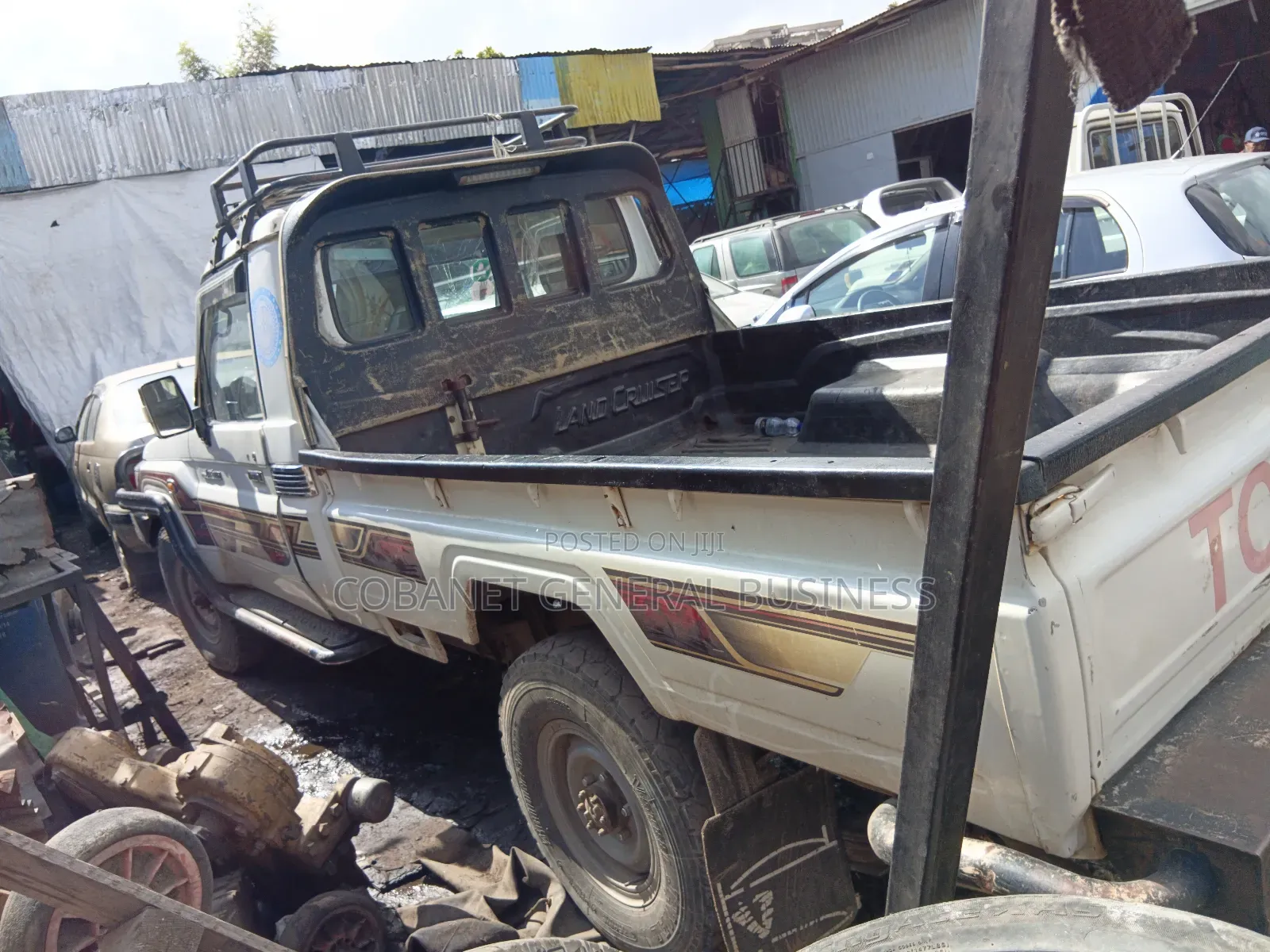 Toyota Land Cruiser 2016 White
