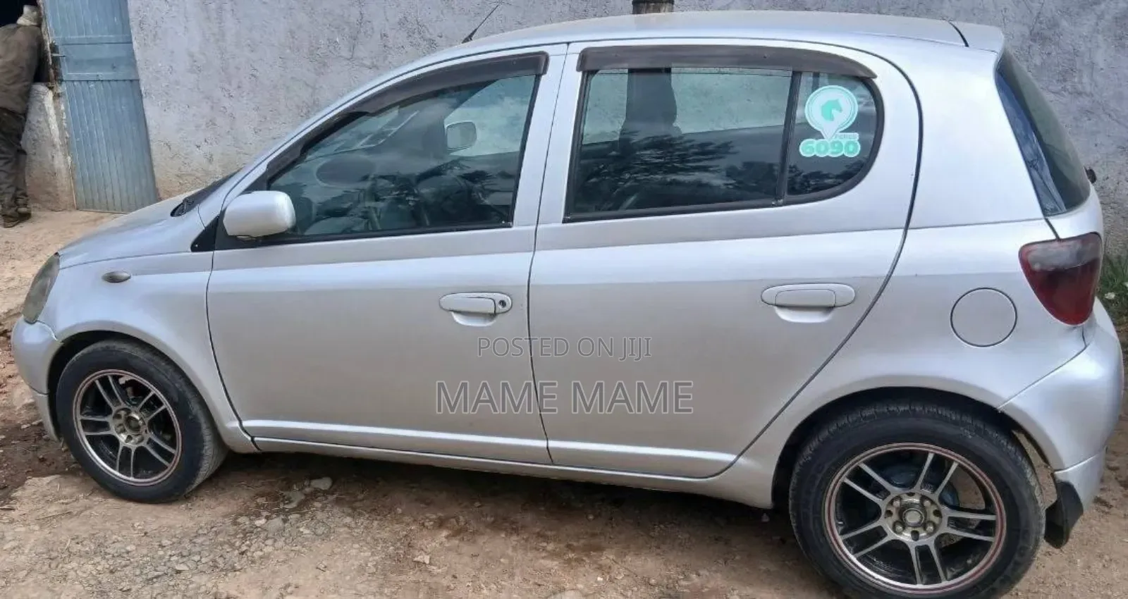 Toyota Vitz 2001 Silver