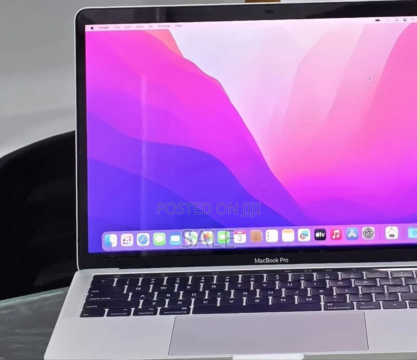 New Laptop Apple MacBook Pro 2019 8GB Intel Core i5 SSD 256GB
