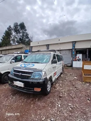 Toyota HiAce 2008 White