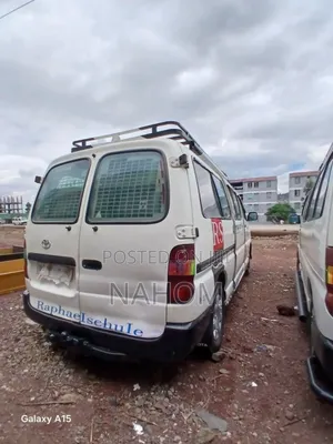 Toyota HiAce 2008 White