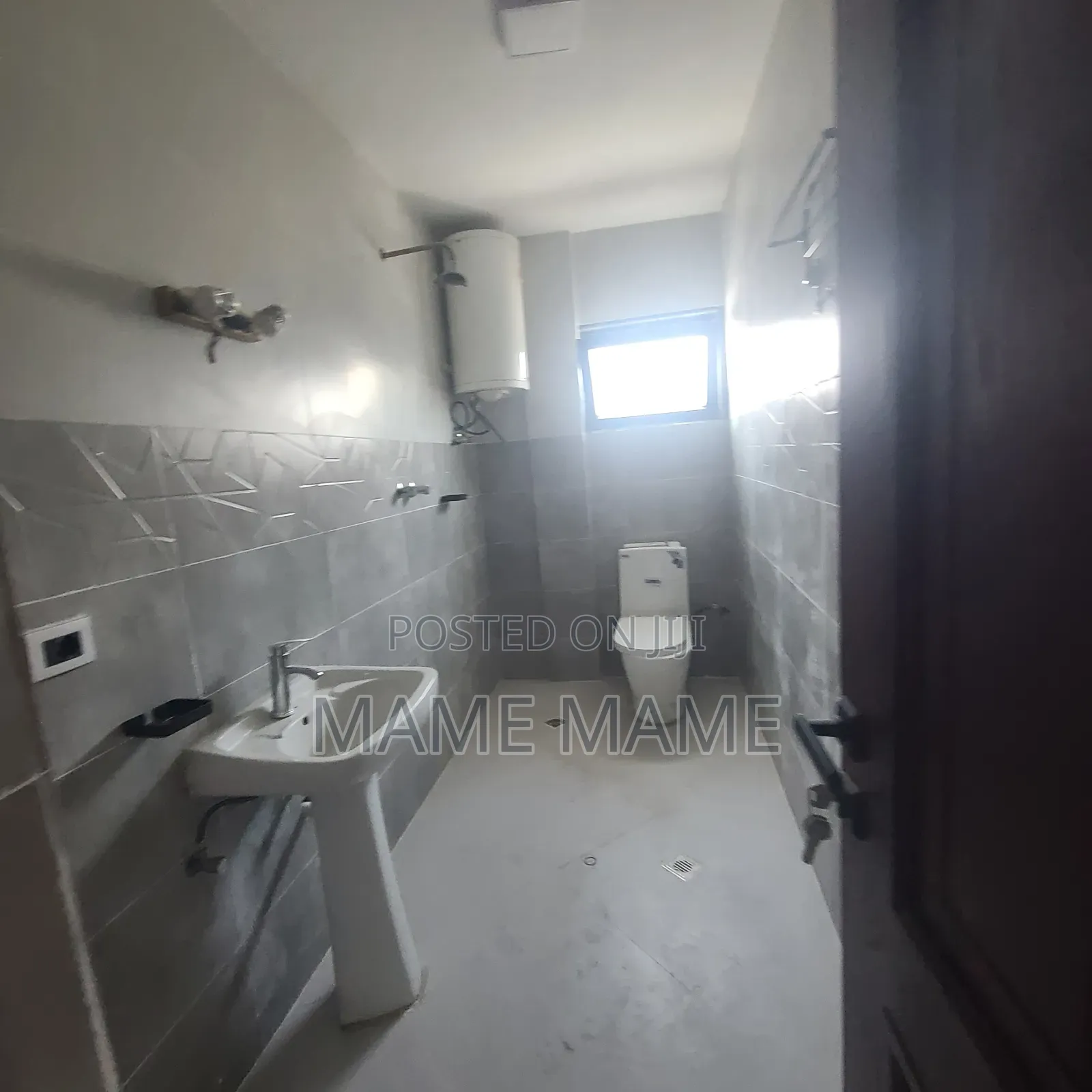 3bdrm House in Addis Abeba, Bole for rent