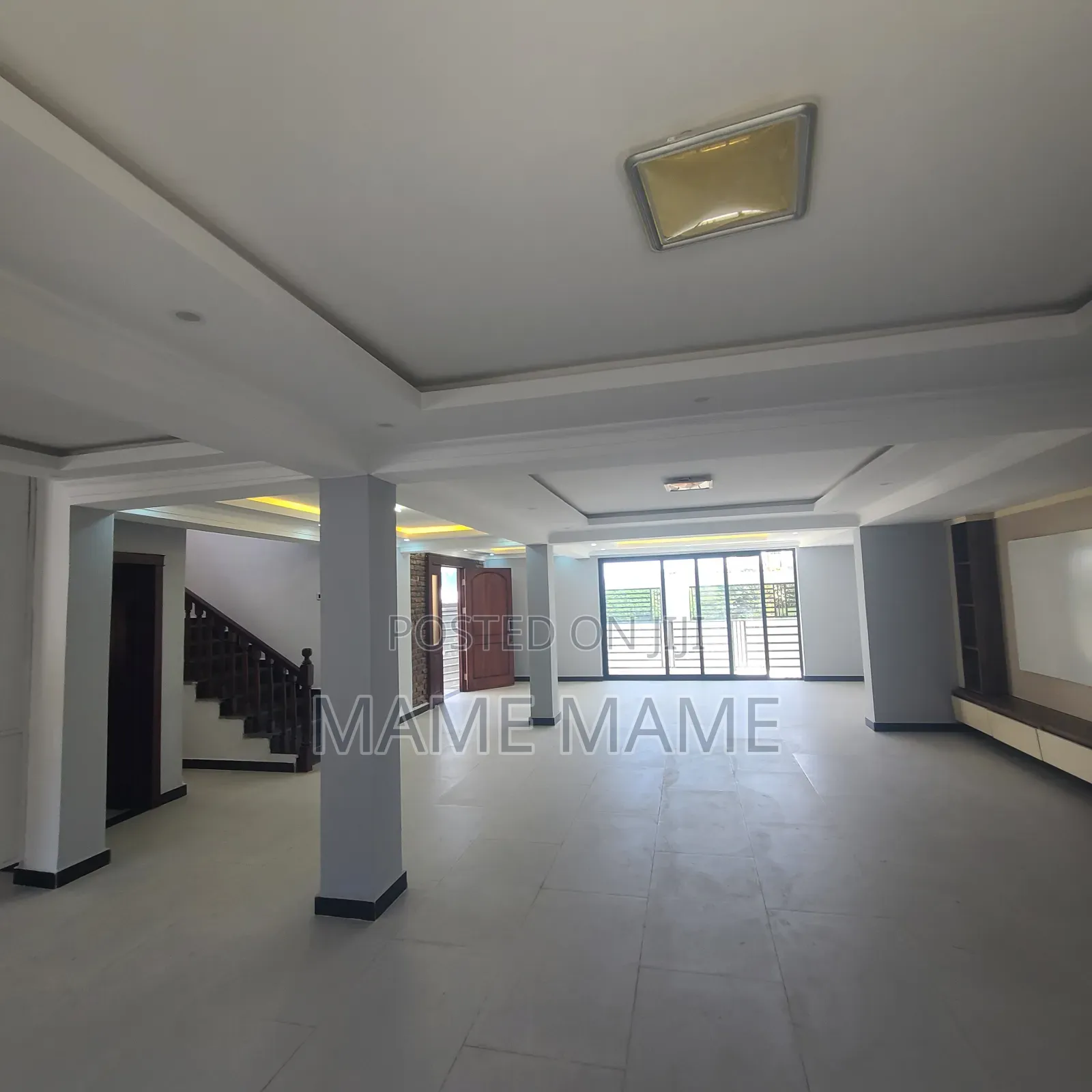 3bdrm House in Addis Abeba, Bole for rent