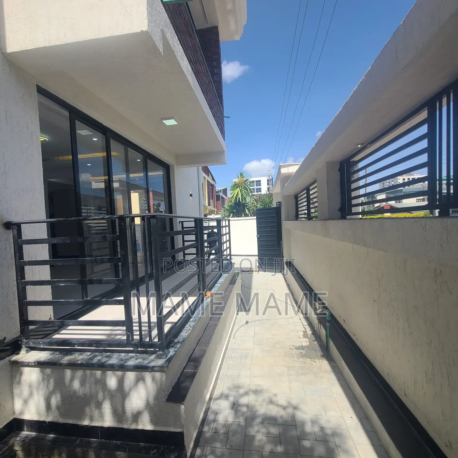 3bdrm House in Addis Abeba, Bole for rent