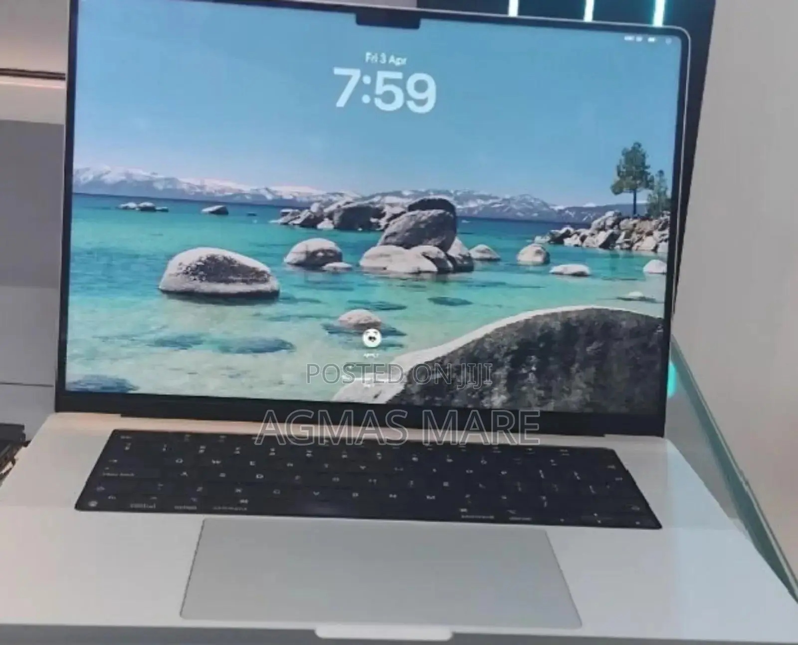 New Apple MacBook Pro 2023 M2 Max 16-inch 32GB Apple M1 Max SSD 1T