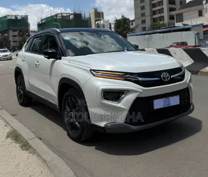 Toyota Urban Cruiser 2024 White