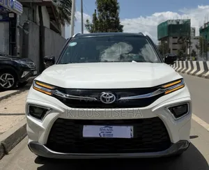 Toyota Urban Cruiser 2024 White
