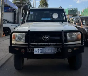 Toyota Land Cruiser 2014 White