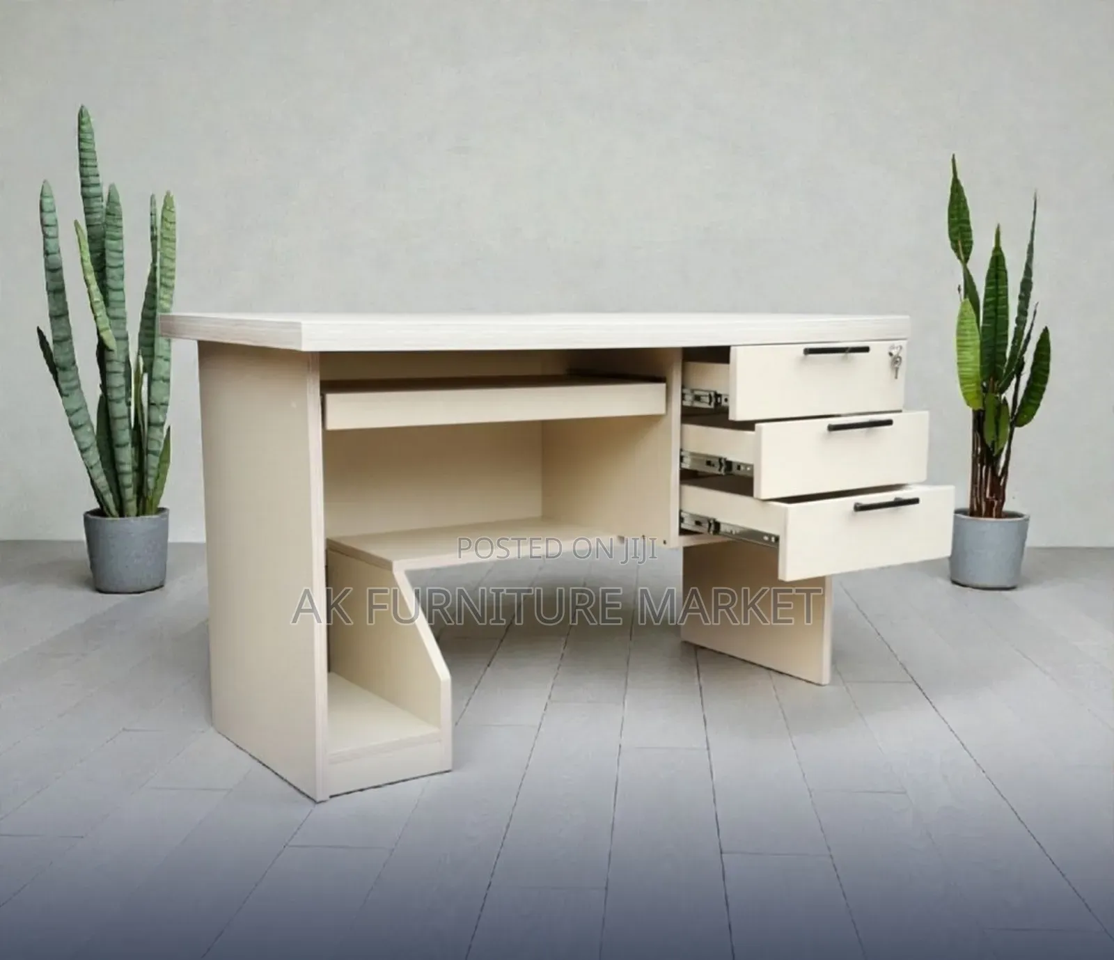 Computer Table Local