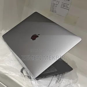 New Laptop Apple MacBook Pro M1 8GB Apple M1 SSD 256GB
