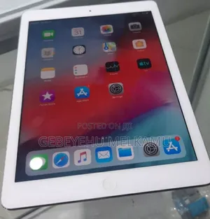 New Apple iPad 9.7 64 GB White