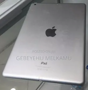 New Apple iPad 9.7 64 GB White