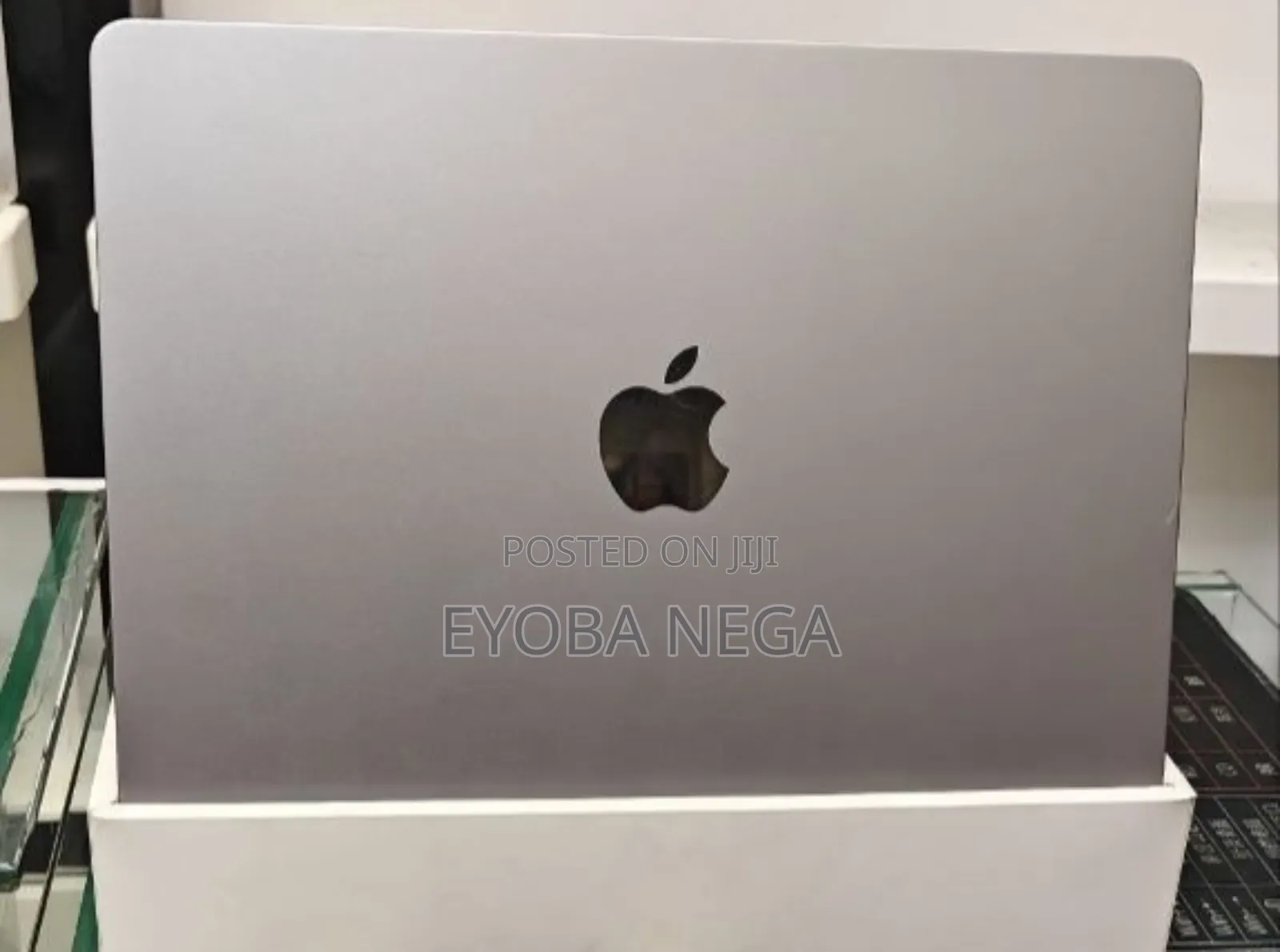 Laptop Apple MacBook Air 2022 M2 8GB Apple M2 SSD 512GB