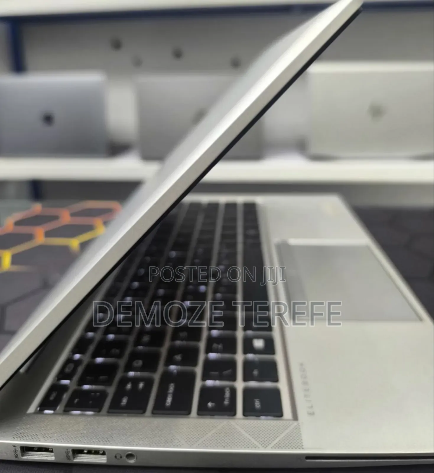New Laptop HP 14S 8GB Intel Xeon SSD 512GB