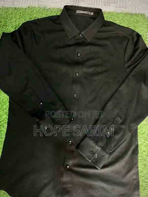 Men's Stylish Black Long-Sleeve Shirt
