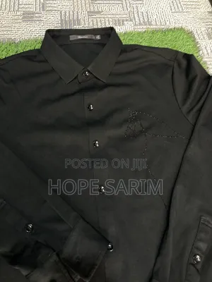 Men's Stylish Black Long-Sleeve Shirt