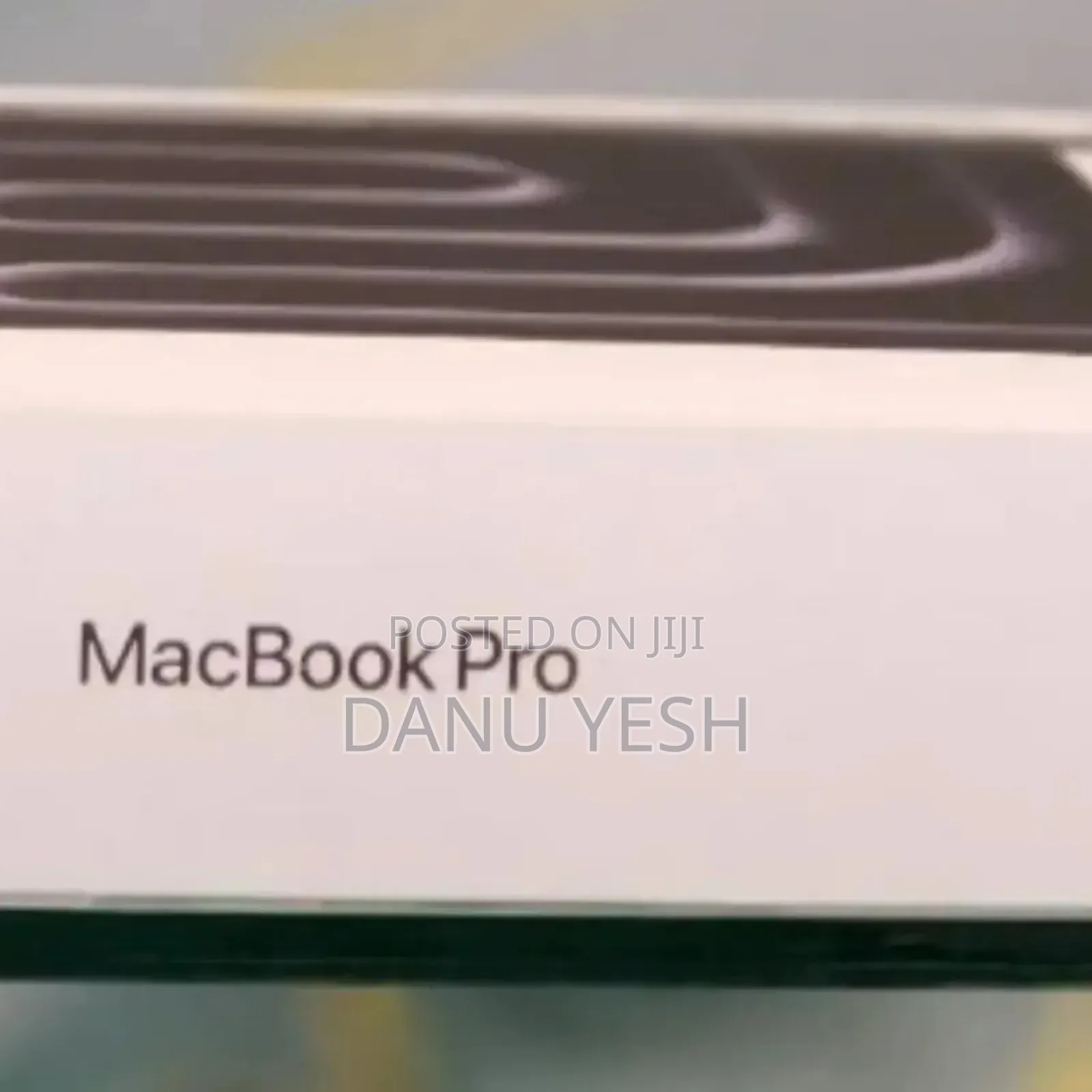 New Laptop Apple MacBook Pro 16GB Apple M5 SSD 1T