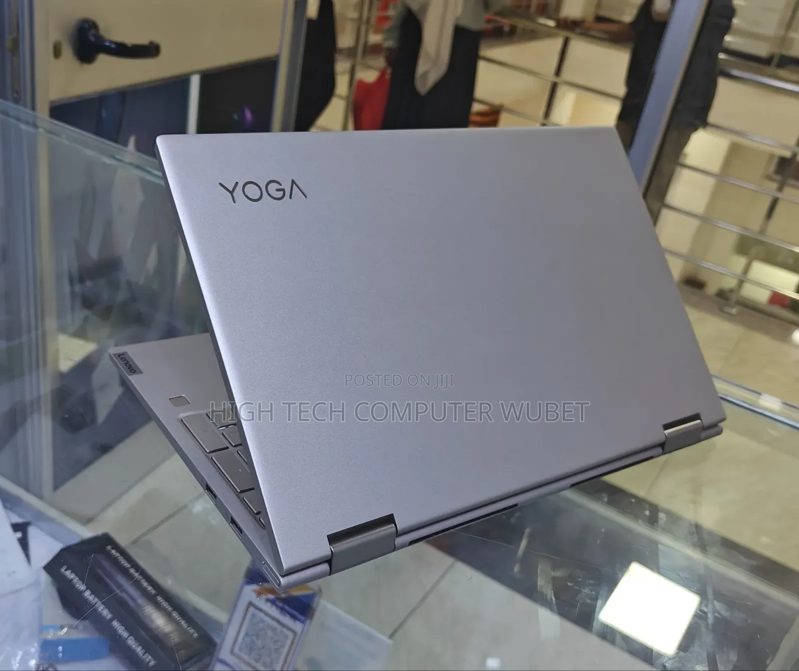 New Laptop Lenovo Yoga 7i 12GB Intel Core i7 SSD 512GB