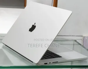 New Laptop Apple MacBook Pro M1 16GB Apple M1 Pro SSD 512GB