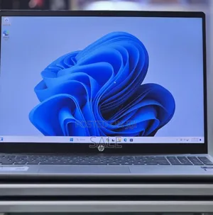 New Laptop HP Pavilion 15 8GB Intel Core i5 SSD 512GB