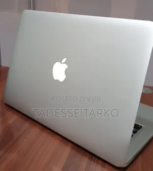 New Laptop Apple MacBook 2015 8GB Intel Core i5 SSD 256GB