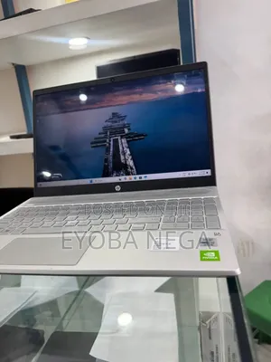 Laptop HP Pavilion 14 16GB Intel Core i7 SSD 512GB