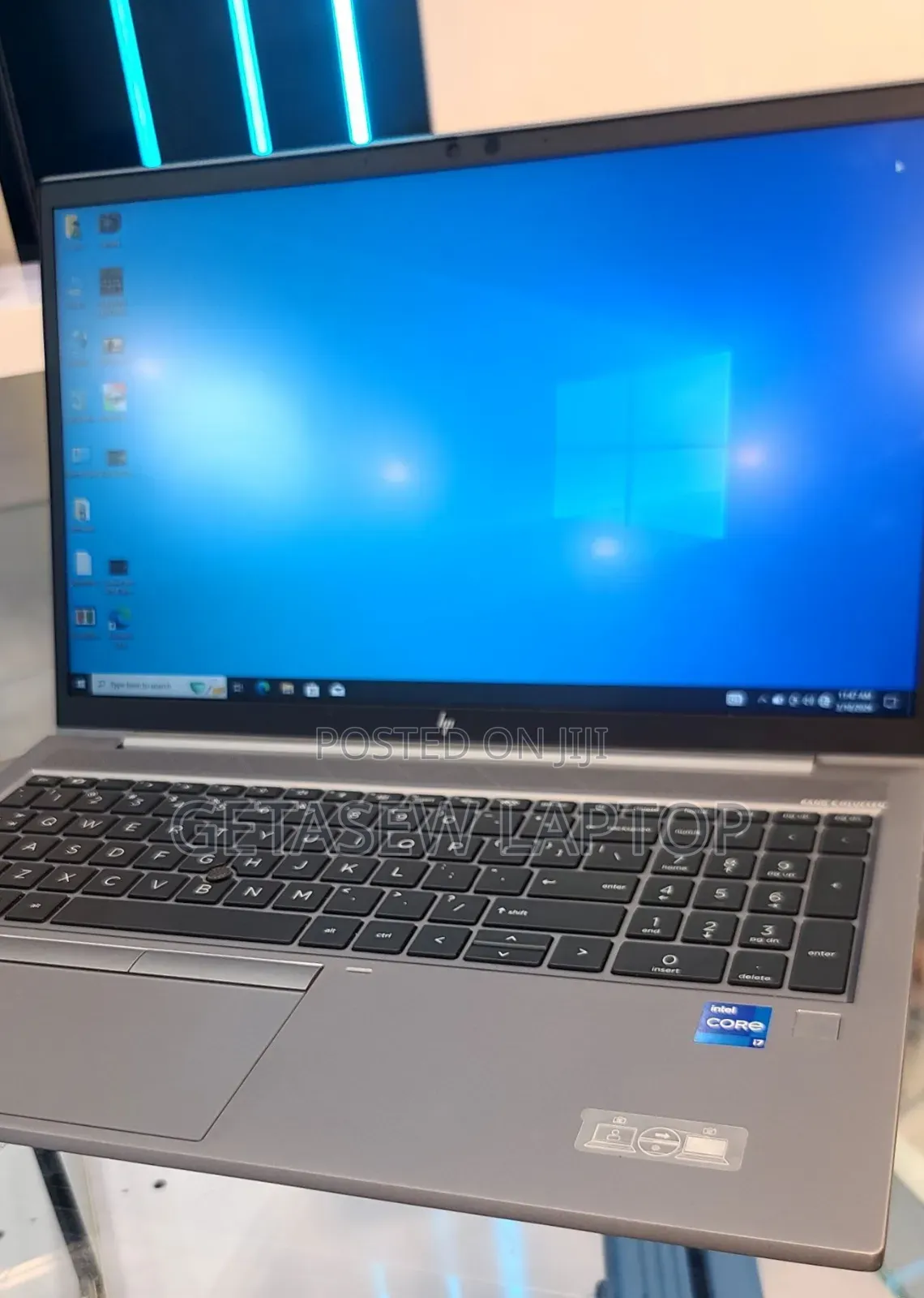 New Laptop HP ZBook Firefly G8 16GB Intel Core i7 SSD 512GB