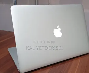 New Laptop Apple MacBook Pro M1 8GB Intel Core i5 SSD 128GB
