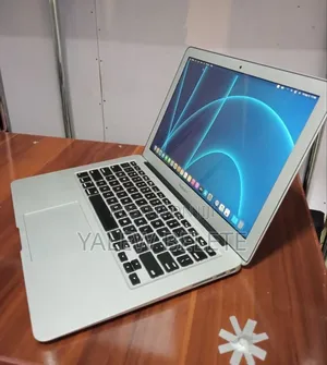 New Laptop Apple MacBook 2015 8GB Intel Core i5 SSD 128GB