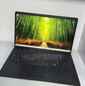 New Laptop Dell Inspiron 15 8GB Intel Core i5 SSD 256GB