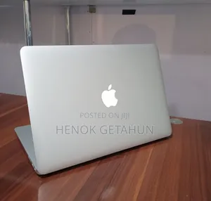 New Laptop Apple MacBook 8GB Intel Core i5 SSD 128GB