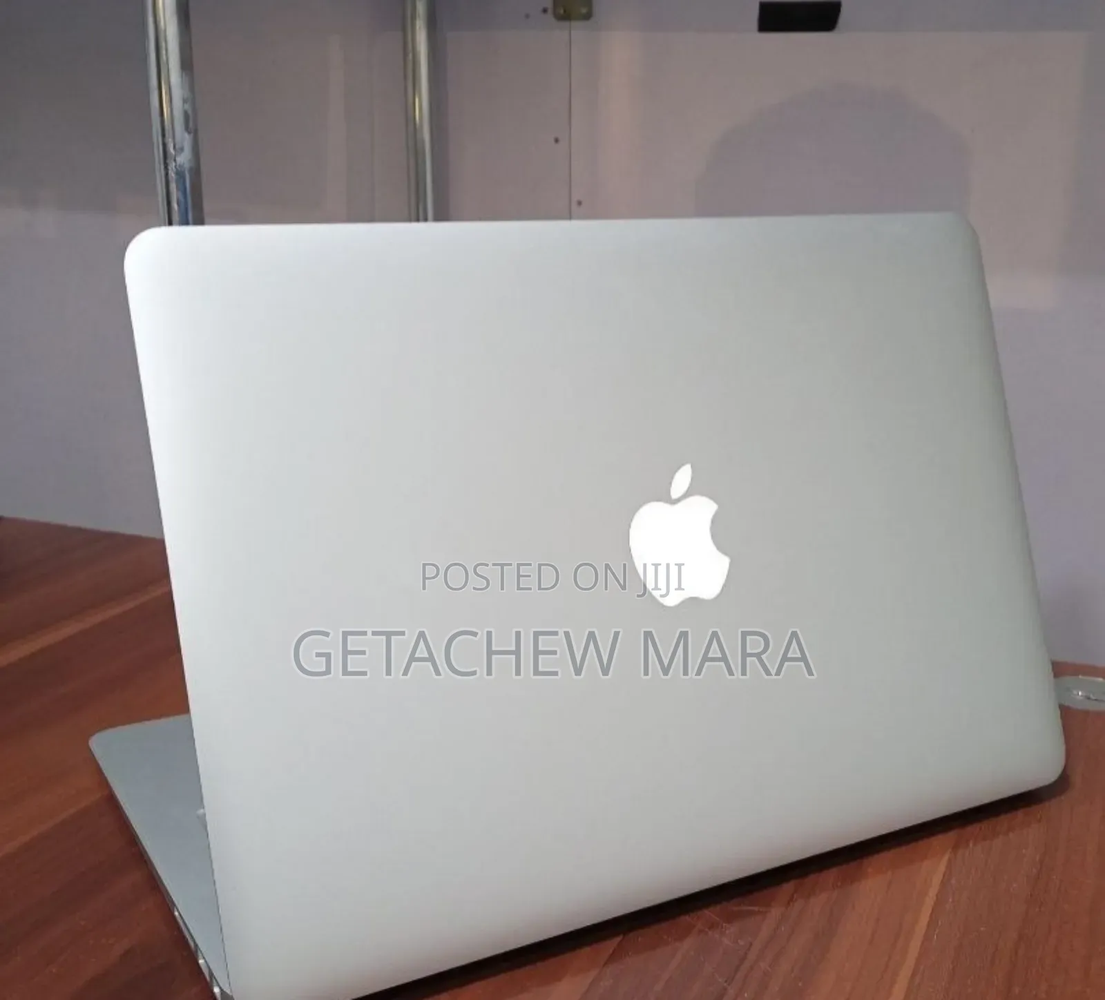New Laptop Apple MacBook 2015 8GB Intel Core i5 SSD 128GB