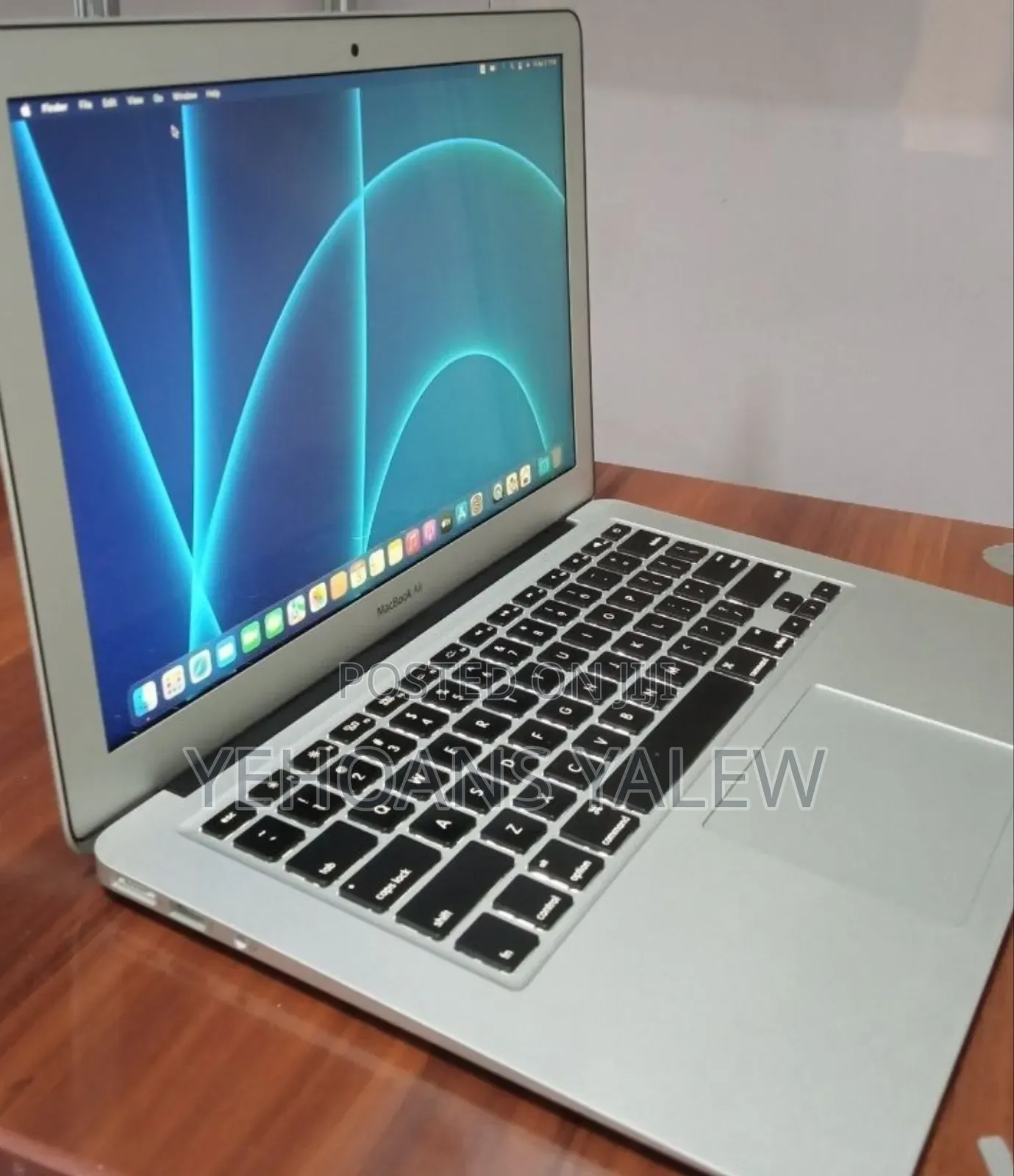 New Laptop Apple MacBook Air 2013 8GB Intel Core i5 SSD 128GB