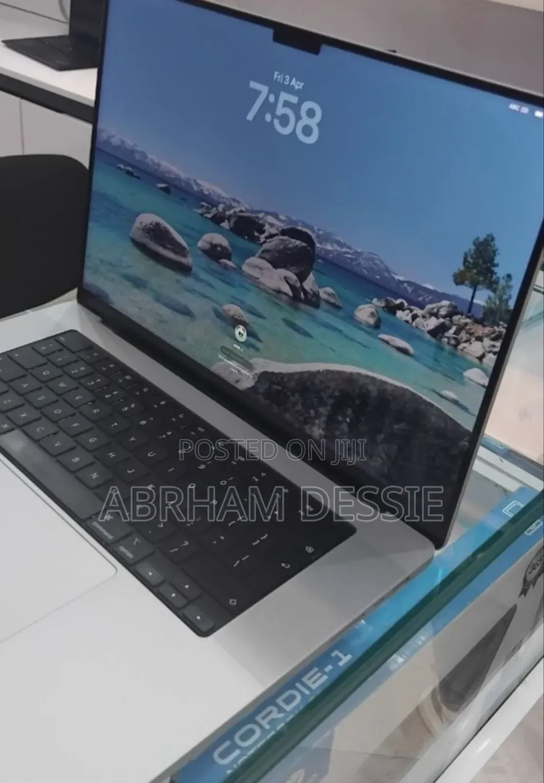 New Laptop Apple MacBook Pro M1 32GB Apple M1 Max SSD 1T