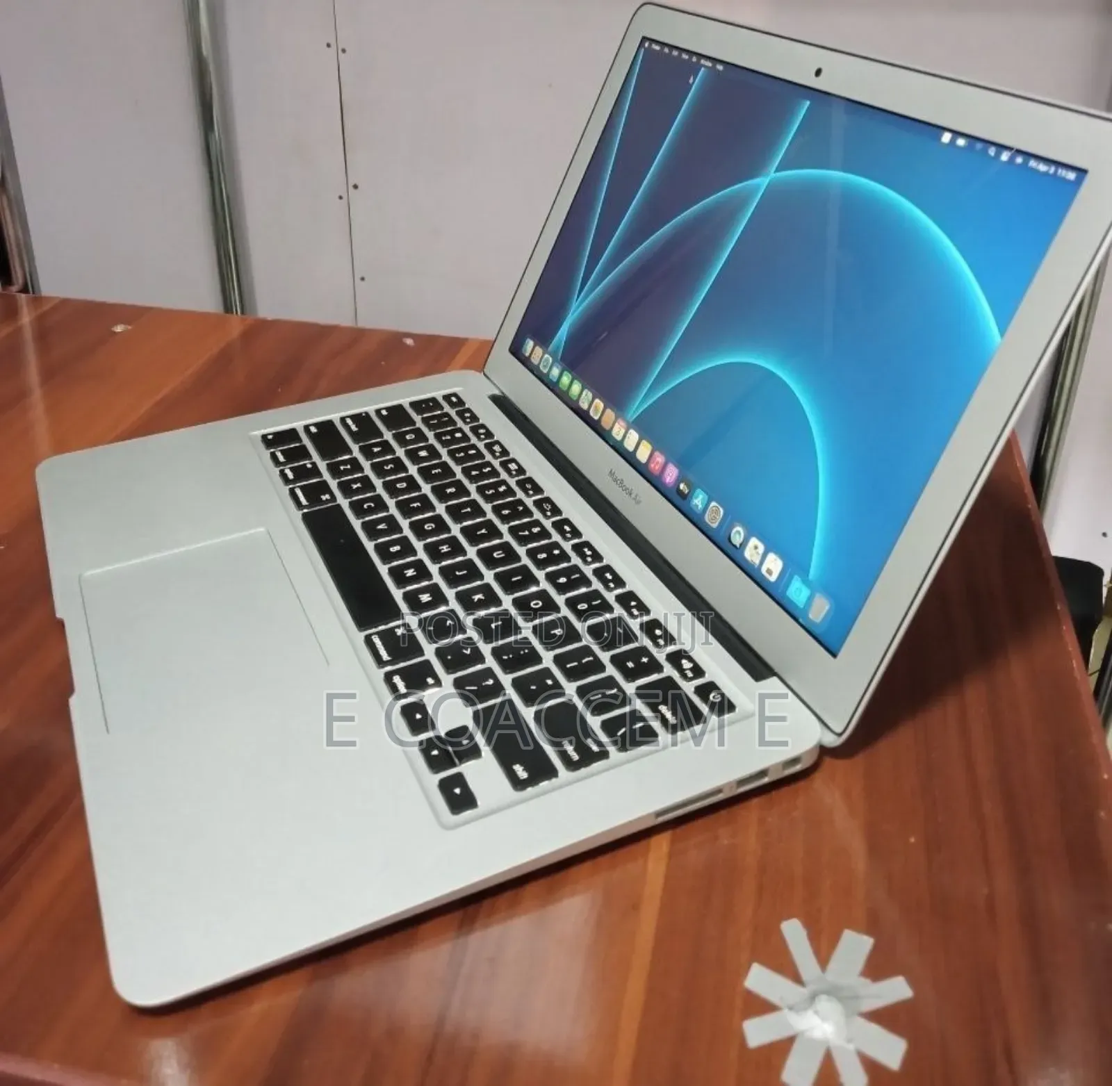Laptop Apple MacBook 8GB Intel Core i5 SSD 128GB